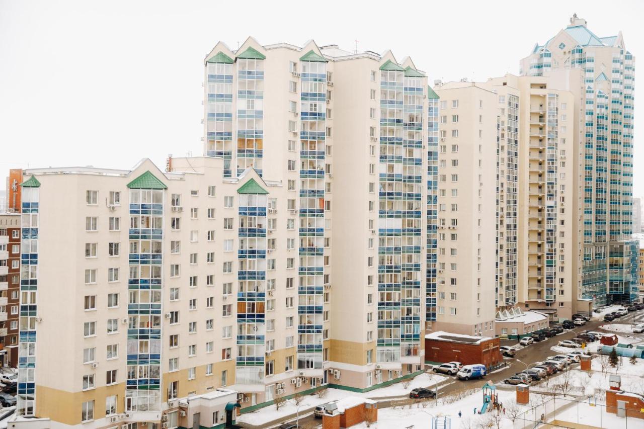 Arenda Kvartiry V Bazhovskom Apartment Ekaterinburg Bagian luar foto